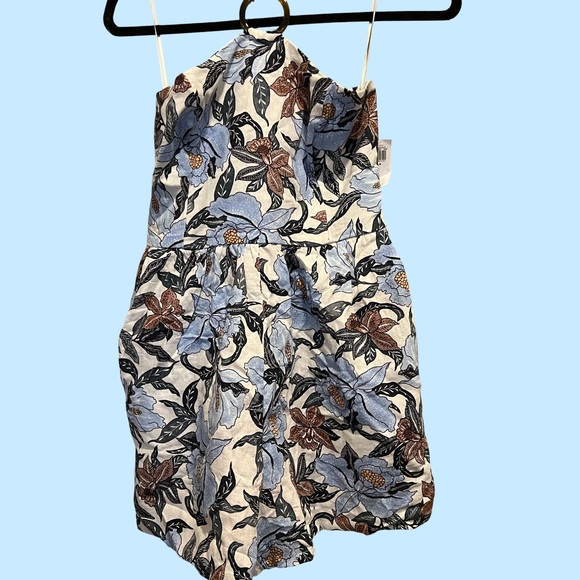 This is an Old Navy Linen-Blend O-Ring Halter Romper with a blue floral pattern - Picture 2 of 5